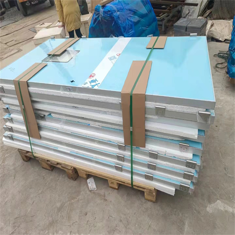莱芜工业防护先锋：定制化铅门解决方案全解析